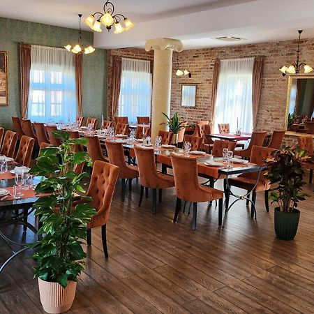 Hotel & Restoran Dvorac Gjalski 제보크 외부 사진