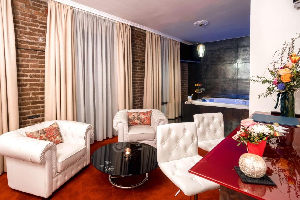 Hotel & Restoran Dvorac Gjalski 제보크 외부 사진