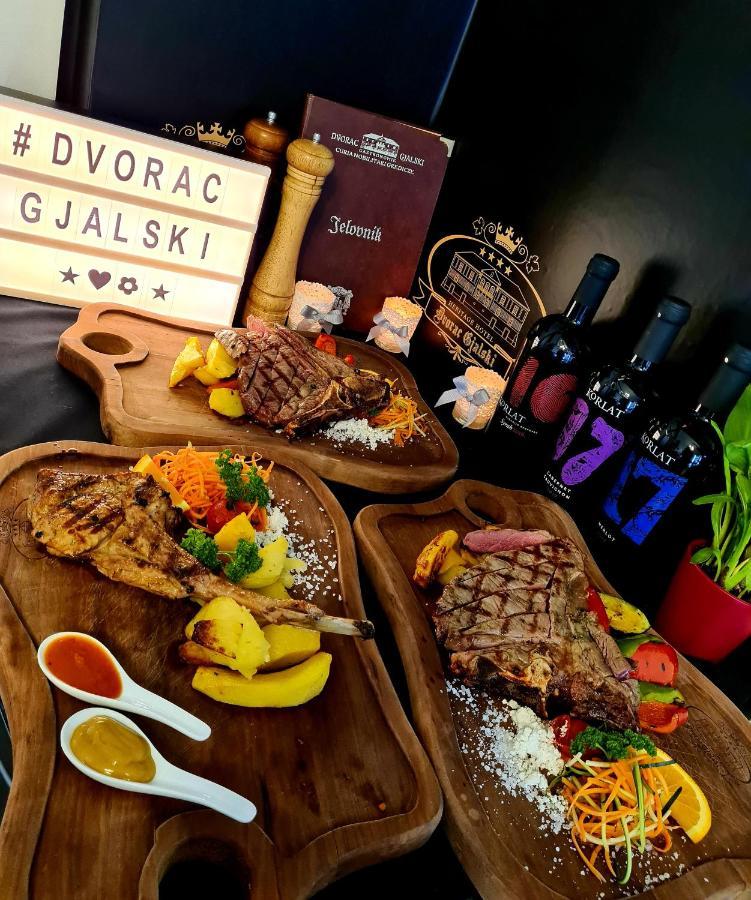 Hotel & Restoran Dvorac Gjalski 제보크 외부 사진