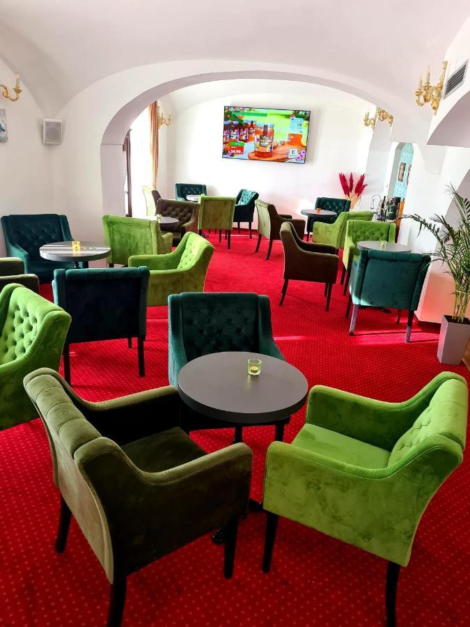 Hotel & Restoran Dvorac Gjalski 제보크 외부 사진