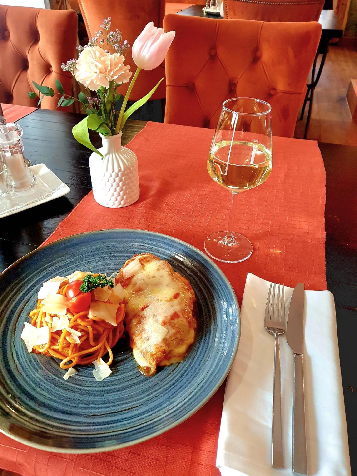 Hotel & Restoran Dvorac Gjalski 제보크 외부 사진